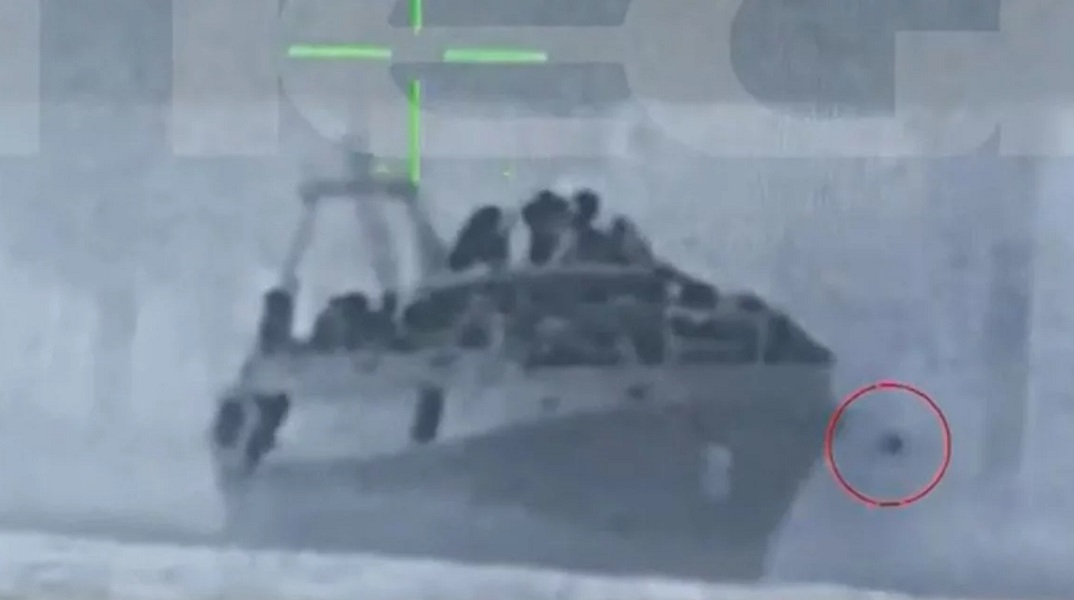 Ναυάγιο στην Πύλο: Βίντεο από τη στιγμή που το πλοίο παίρνει επικίνδυνη κλίση