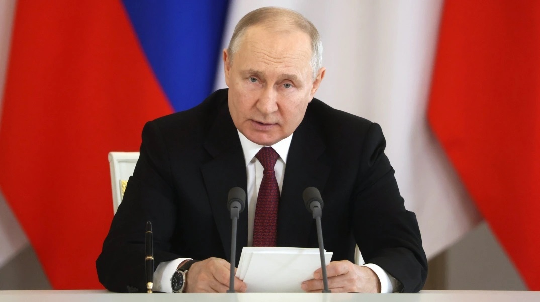 Πούτιν: «Δεν θα υποχωρήσουμε ποτέ», προειδοποιεί στην ομιλία του για το Νέο Έτος	