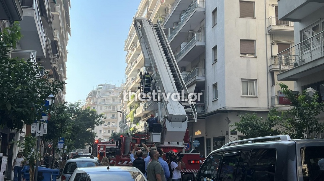 Φωτιά τώρα σε κλινική στο κέντρο της Θεσσαλονίκης