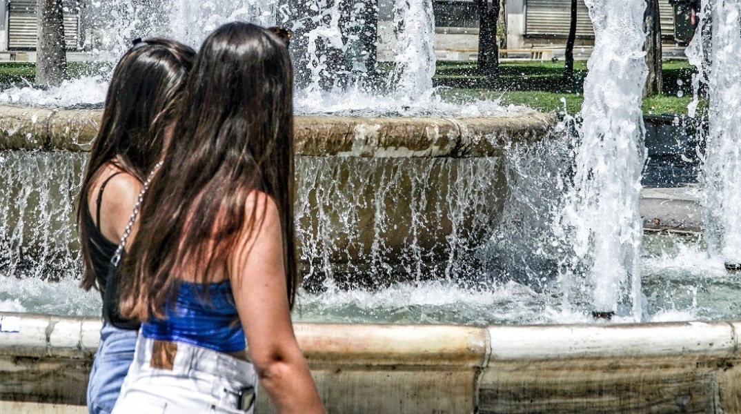 Καιρός σήμερα: Καύσωνας και την Παρασκευή στη χώρα