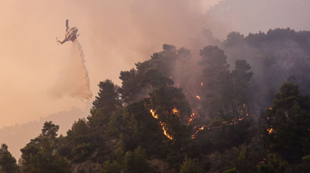 Φωτιά στη Μαγνησία: Σε πύρινο κλοιό Βελεστίνο, Σέσκλο