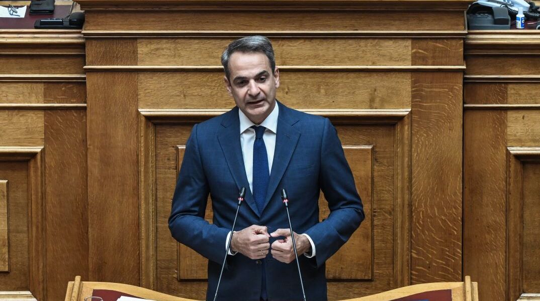 Μητσοτάκης: ΣΥΡΙΖΑ, ΠΑΣΟΚ καταψηφίζουν την πρώτη αύξηση στο Δημόσιο μετά από 14 χρόνια