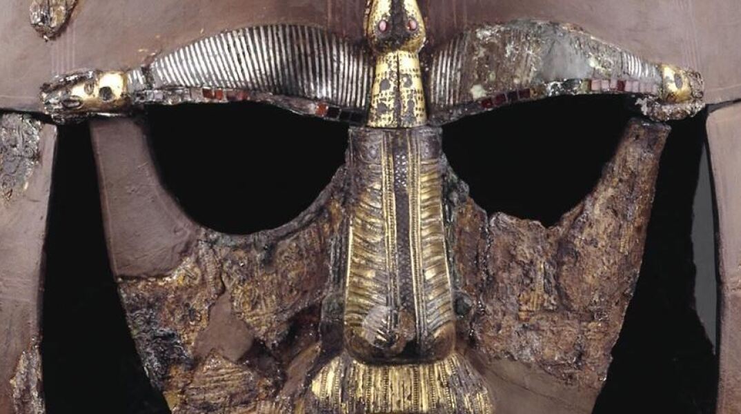 Σαν σήμερα 28 Ιουλίου είδε ξανά το φως το κράνος του Sutton Hoo