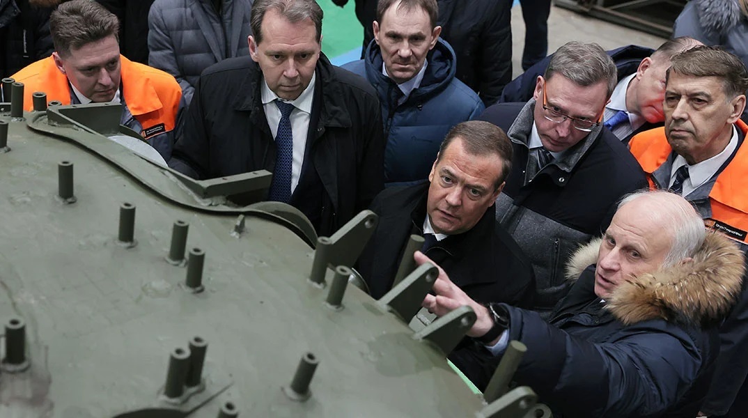  Ουκρανία - Μεντβέντεφ: Ανοιχτό το ενδεχόμενο χρήσης πυρηνικού όπλου