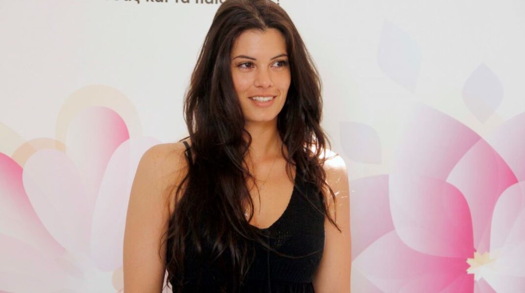 Αποσύρεται η Μαρία Κορινθίου από την «κούρσα» για την Περιφέρεια Αττικής