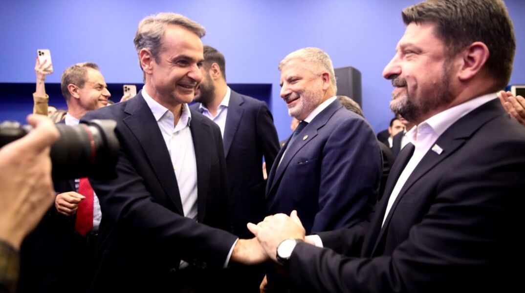 Ο Κυριάκος Μητσοτάκης και ο Νίκος Χαρδαλιάς