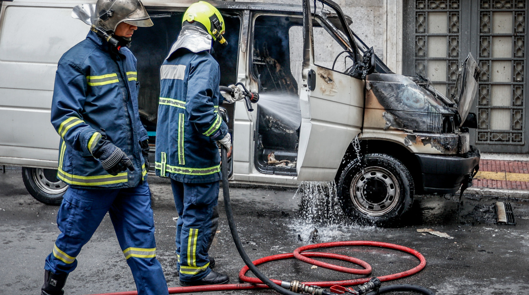 Φωτιά σε όχημα