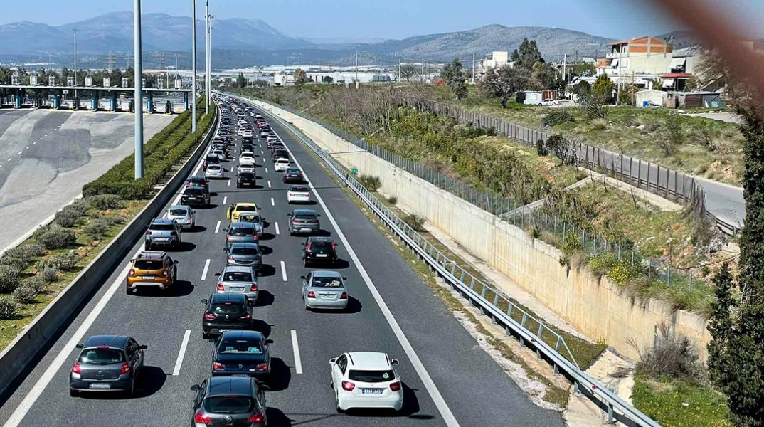 Κίνηση στην Αττική Οδό