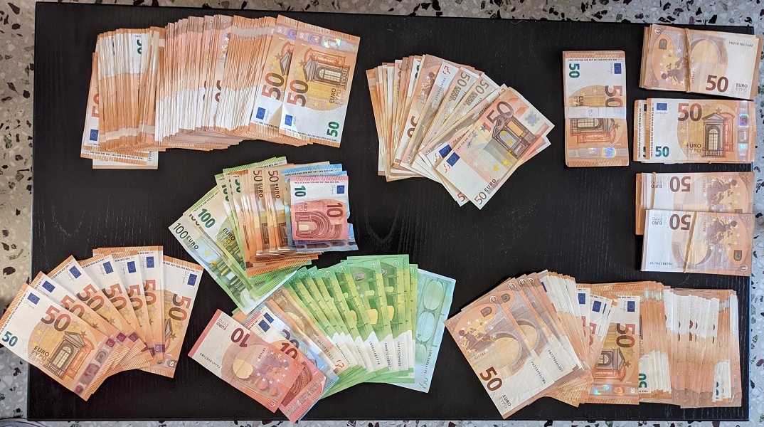 Η λεία της 69χρονης