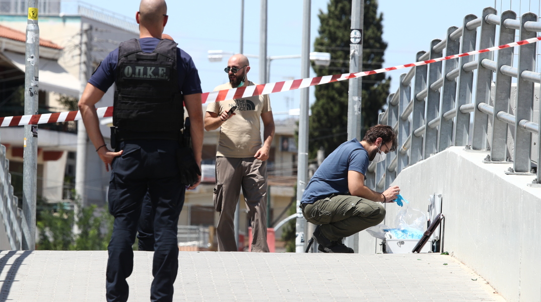 Αστυνομικές έρευνες στον τόπο της δολοφονίας του 29χρονου