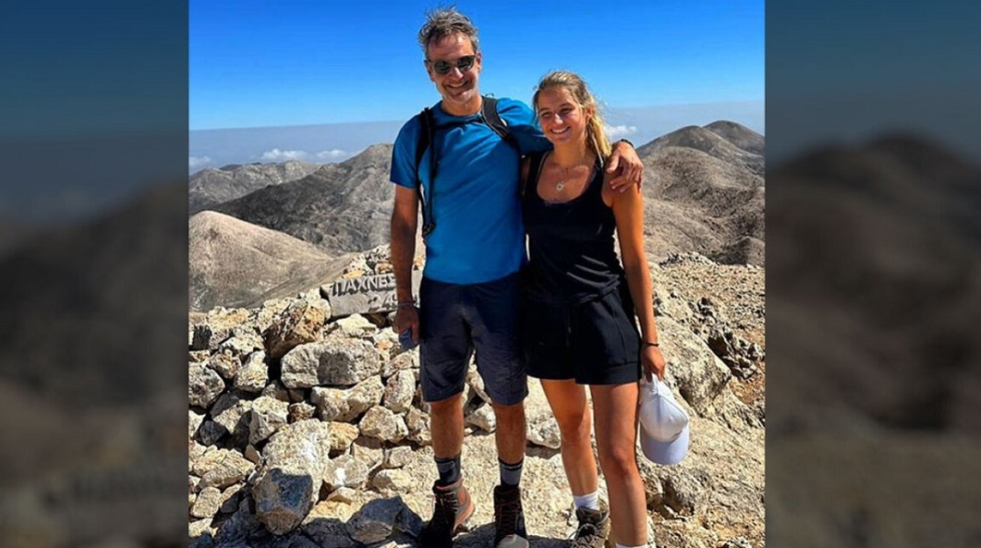 Κυριάκος Μητσοτάκης: Στην ψηλότερη κορφή των Λευκών Ορέων της Κρήτης με την κόρη του