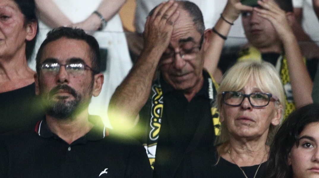 Μητέρα Μιχάλη Κατσούρη: «Πήγε να βοηθήσει τραυματία και τον σκότωσαν»