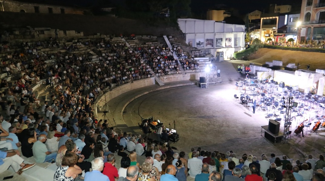 To αρχαίο θέατρο της Λάρισας
