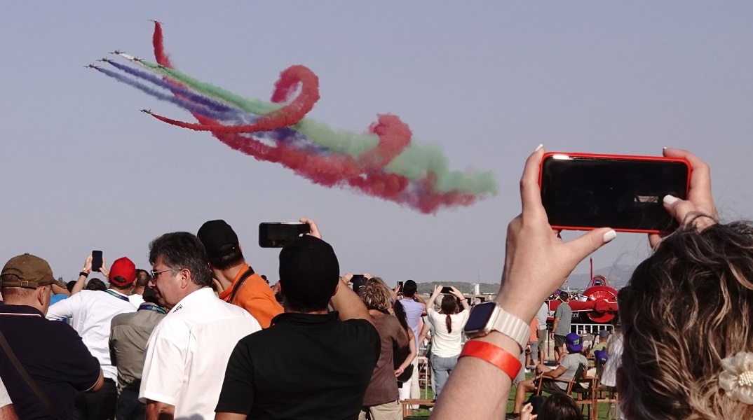 Τα ακροβατικά σμήνη Fursan από τα Αραβικά Εμιράτα στην Athens Flying Week 2023