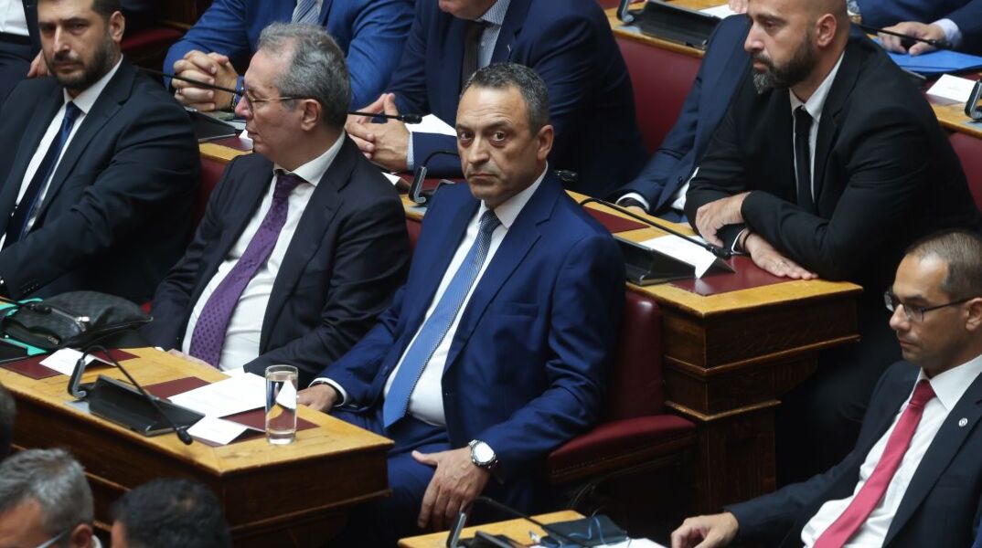 Οι Σπαρτιάτες επιχειρούν να κλείσουν τον ασκό του Αιόλου