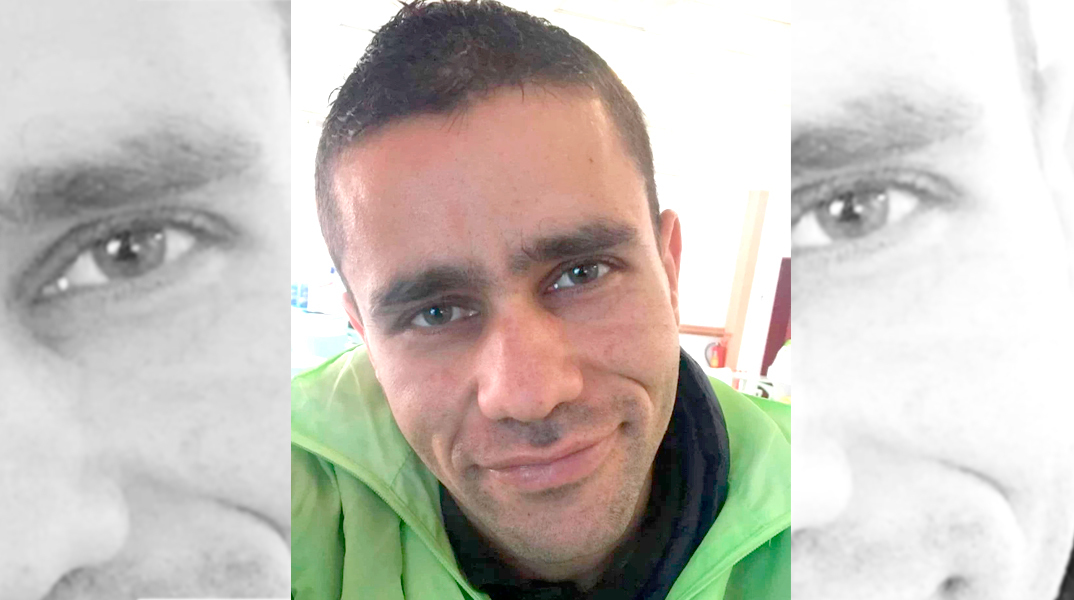  έχασε τη ζωή του όταν μέλη του πληρώματος του Blue Horizon τον πέταξαν στη θαλασσα 