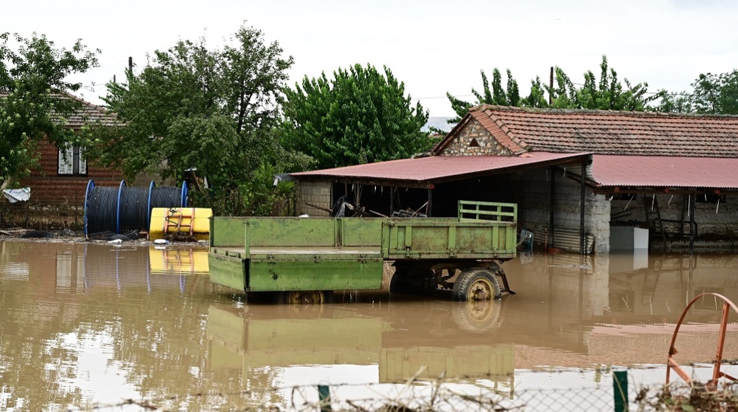 Κακοκαιρία Daniel: Mήνυμα από το 112 σε χωριά των Τρικάλων