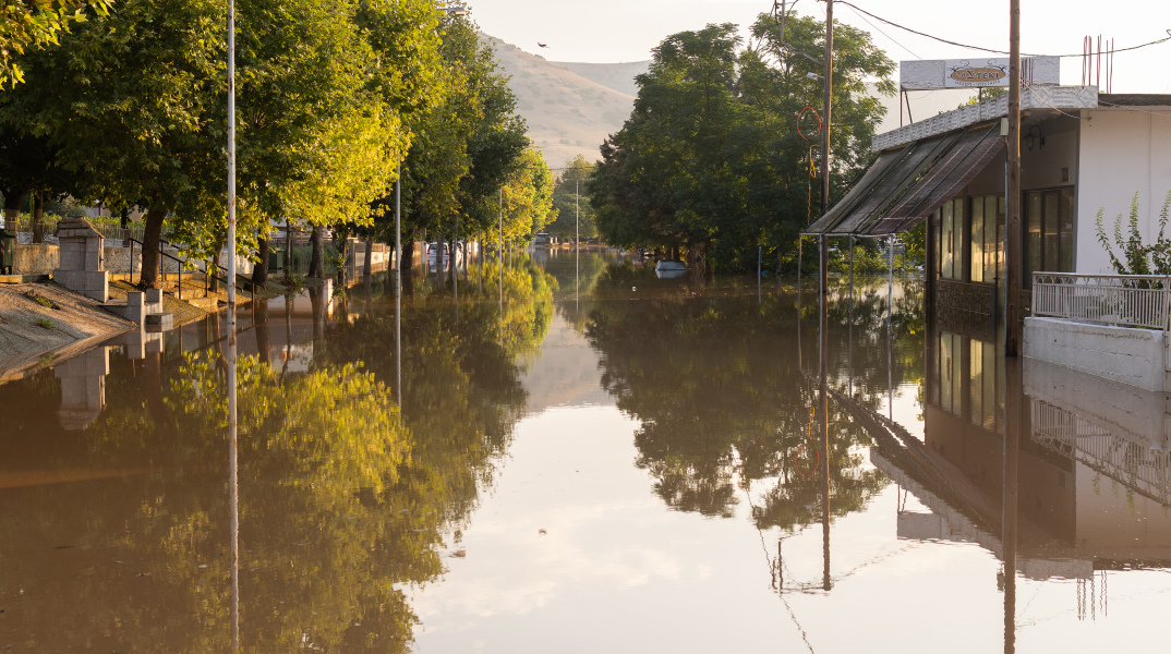 Πλημμυρισμένα σπίτια στην Πηνειάδα Τρικάλων