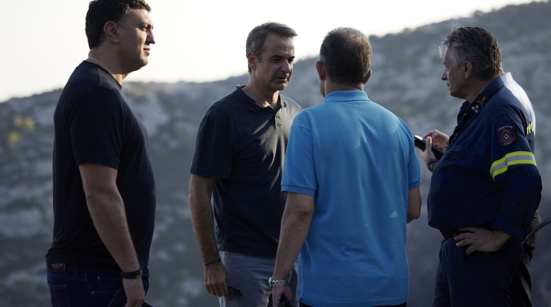 Στιγμιότυπο από την επίσκεψη του Κυριάκου Μητσοτάκη στην Πάρνηθα