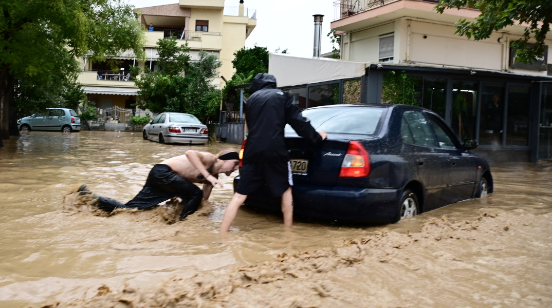 Προβλήματα στην πόλη του Βόλου από την κακοκαιρία