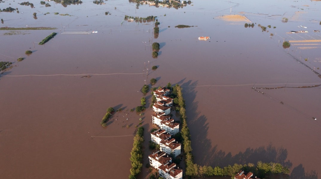 Πλημμυρισμένες εκτάσεις στη Γιάννουλη της Λάρισας