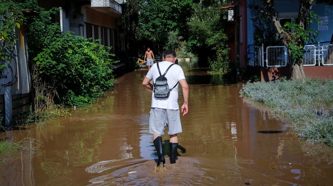 Κακοκαιρία Daniel - Λάρισα: Ρωγμή σε γέφυρα στις εργατικές κατοικίες