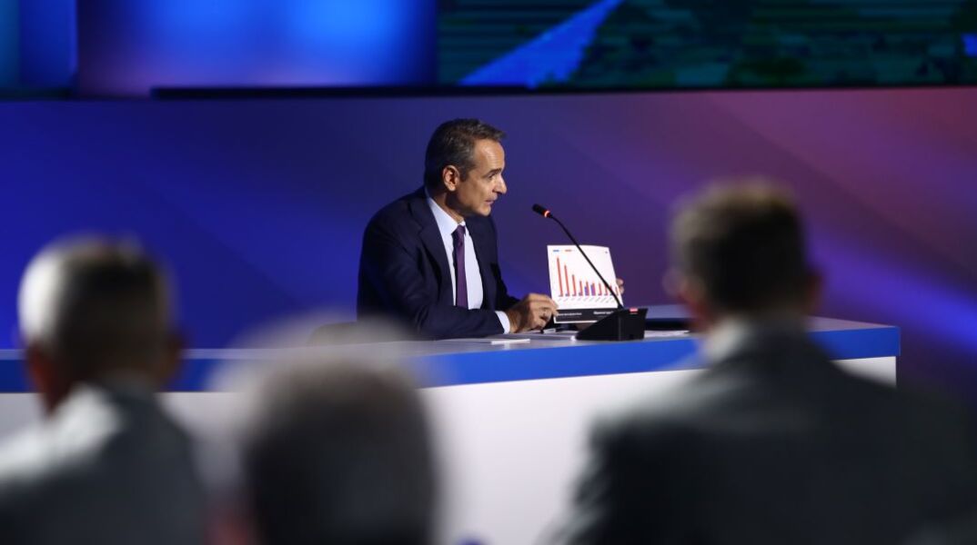 Μείωση ασφαλιστικών εισφορών στο «καλάθι» της ΔΕΘ