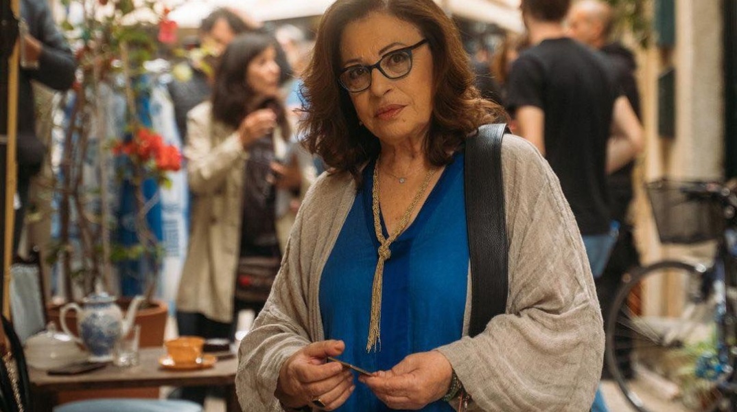 Στους Παξούς η Χάρις Αλεξίου για τα γυρίσματα του «Maestro»