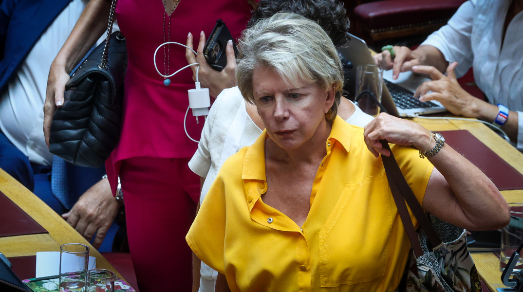 Έλενα Ακρίτα