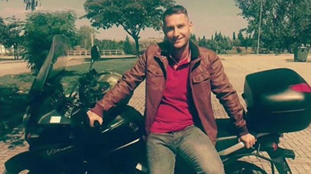 O 27χρονος υπαξιωματικός Γιώργος Βούλγαρης σκοτώθηκε στο τροχαίο στη Λιβύη
