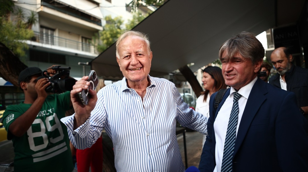 Ο πατέρας του Στέφανου Κασσελάκη σε δήλωσεις 