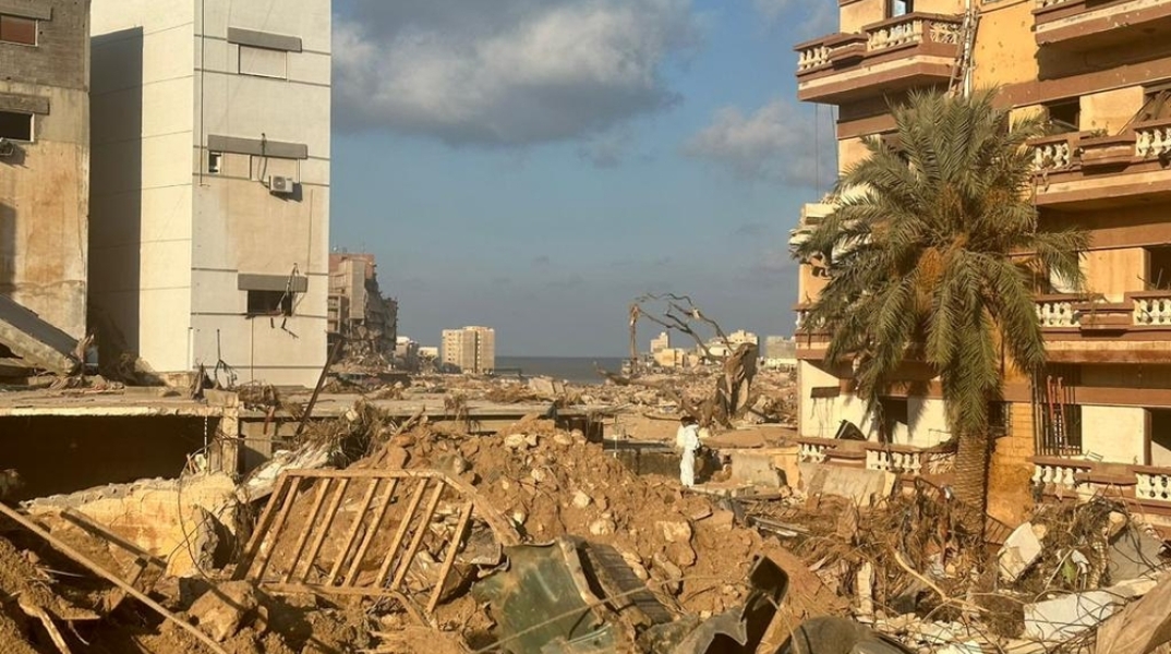 Εικόνες καταστροφής μετά το πέρασμα του Daniel στη Ντέρνα της Λιβύης 