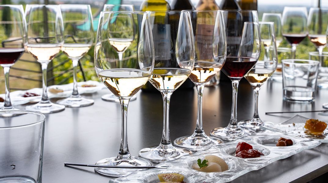 Στο Κτήμα Γεροβασιλείου με φίνα κρασιά, ιδανικό pairing και σπουδαία τέχνη