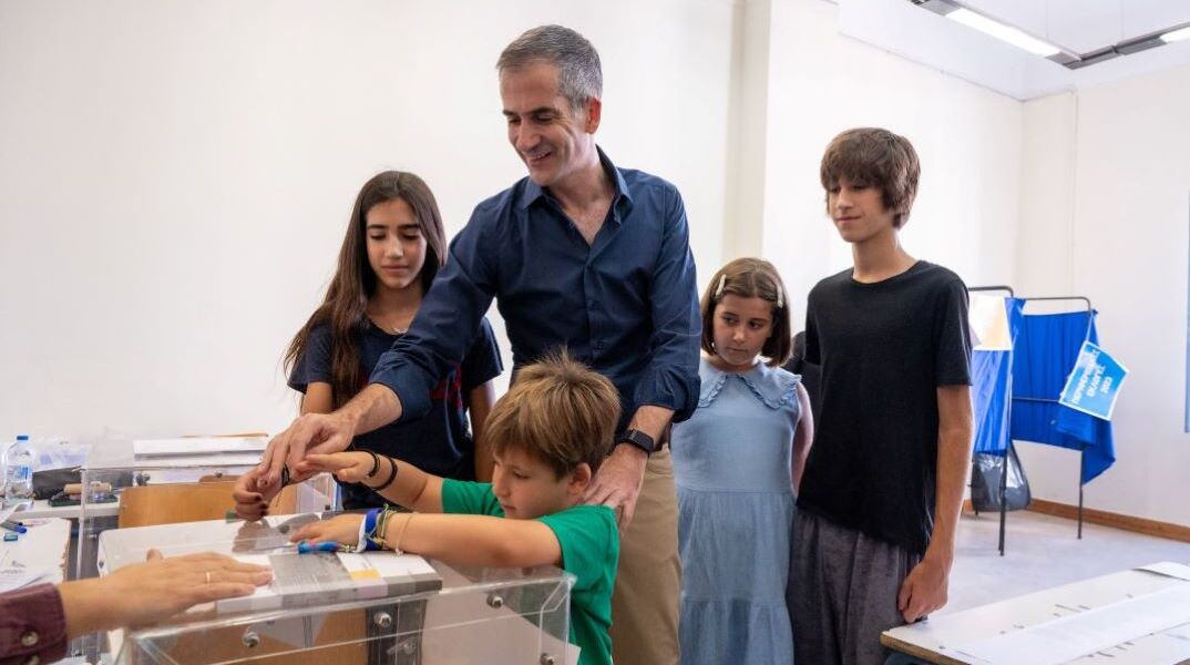 Κώστας Μπακογιάννης: «Όλοι μαζί μπορούμε να πάμε την Αθήνα πιο ψηλά»