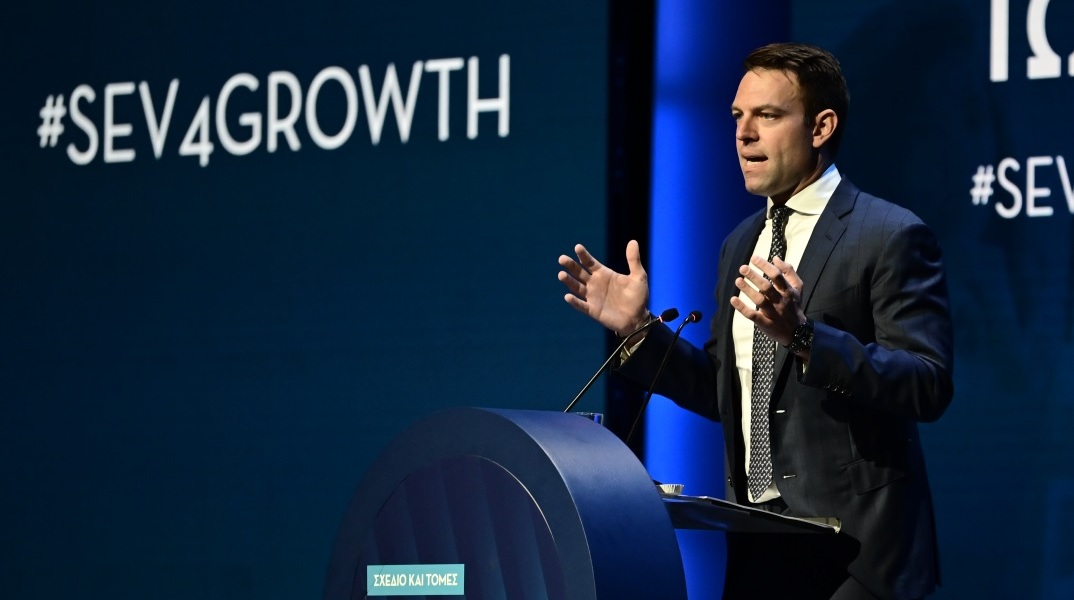 Στέφανος Κασσελάκης στον ΣΕΒ: «Η σύγχρονη Αριστερά δεν δαιμονοποιεί τη λέξη "κεφάλαιο"»