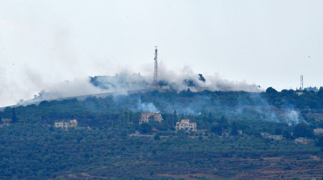 Kαπνός έπειτα από βομβαρδισμούς στα σύνορα Ισραήλ - Λιβάνου