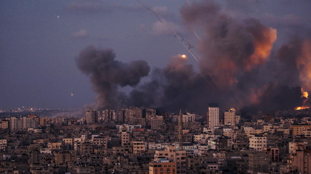 Βομβαρδισμός στην πόλη της Γάζας