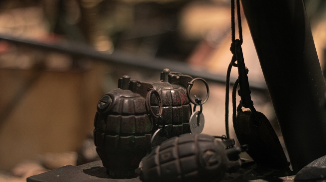 Εντοπίστηκαν χειροβομβίδες στην Πάρνηθα - Επί ποδός στελέχη του τμήματος Εξουδετέρωσης Εκρηκτικών Μηχανισμών