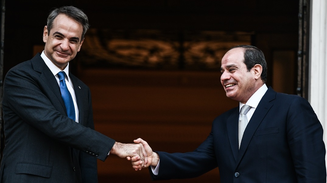 Ο Κυριάκος Μητσοτάκης με τον Αιγύπτιο πρόεδρο Αλ Σίσι