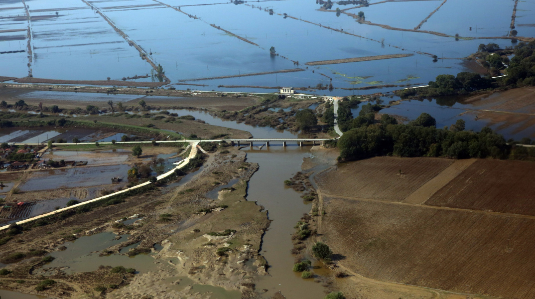 Πλημμυρισμένες περιοχές στη Θεσσαλία