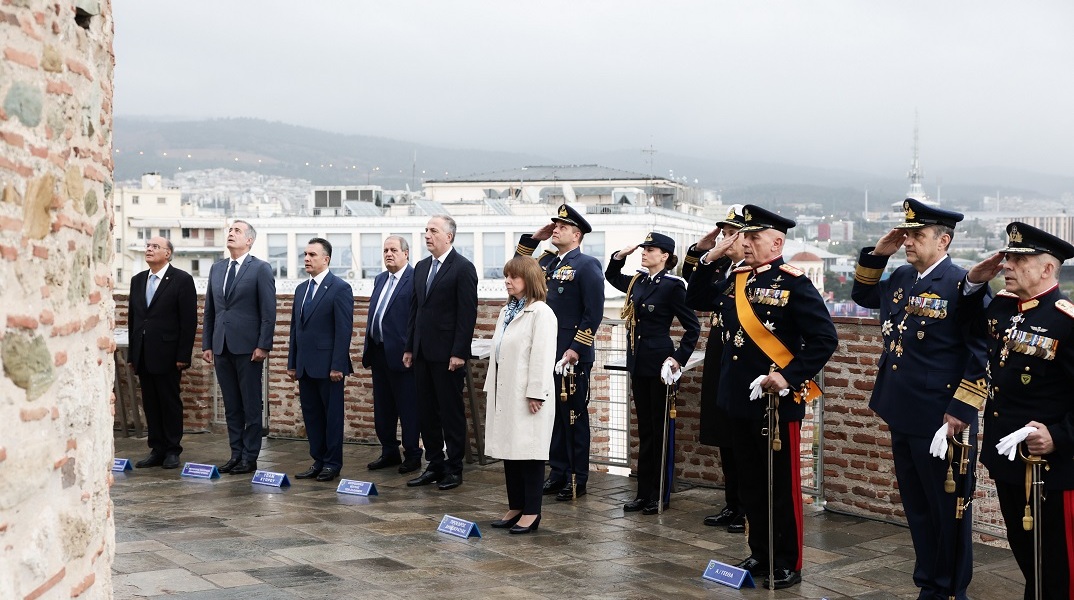 Η Κατερίνα Σακελλαροπούλου στην έπαρση της σημαίας στον Λευκό Οίκο
