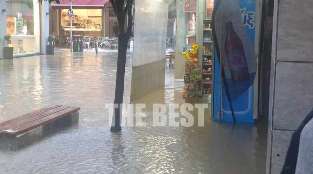 Πλημμύρισε η Ρήγα Φεραίου στην Πάτρα