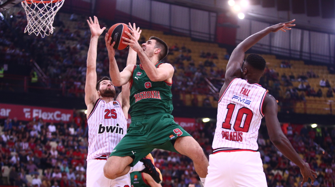 Ολυμπιακός - Μπασκόνια