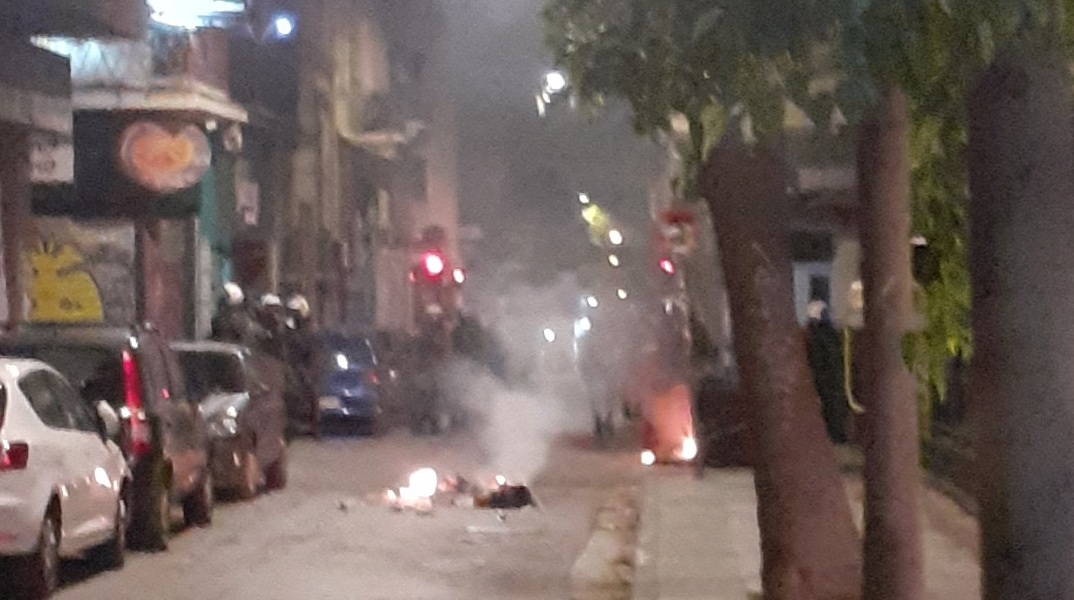 Ένταση στα Εξάρχεια το βράδυ του Σαββάτου