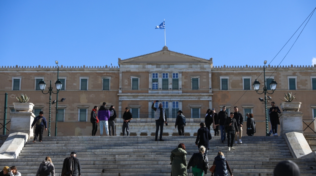 Τα σκαλιά στο Σύνταγμα