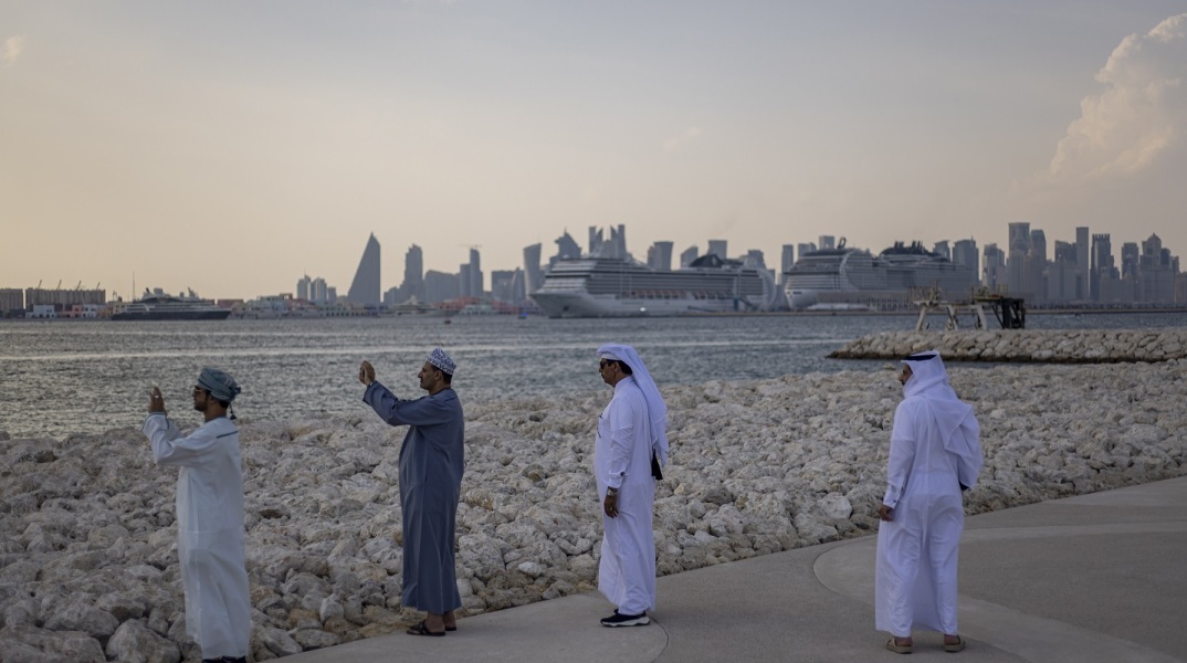 Κατάρ: Συνεχίζονται οι καταχρήσεις σε βάρος εργατών ένα χρόνο μετά το Παγκόσμιο Κύπελλο