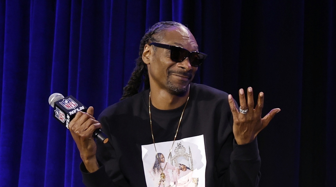 Snoop Dogg: Ψέματα ότι κόβει το τσιγάρο - Ήταν όλα μια διαφημιστική καμπάνια ... για ένα τζάκι