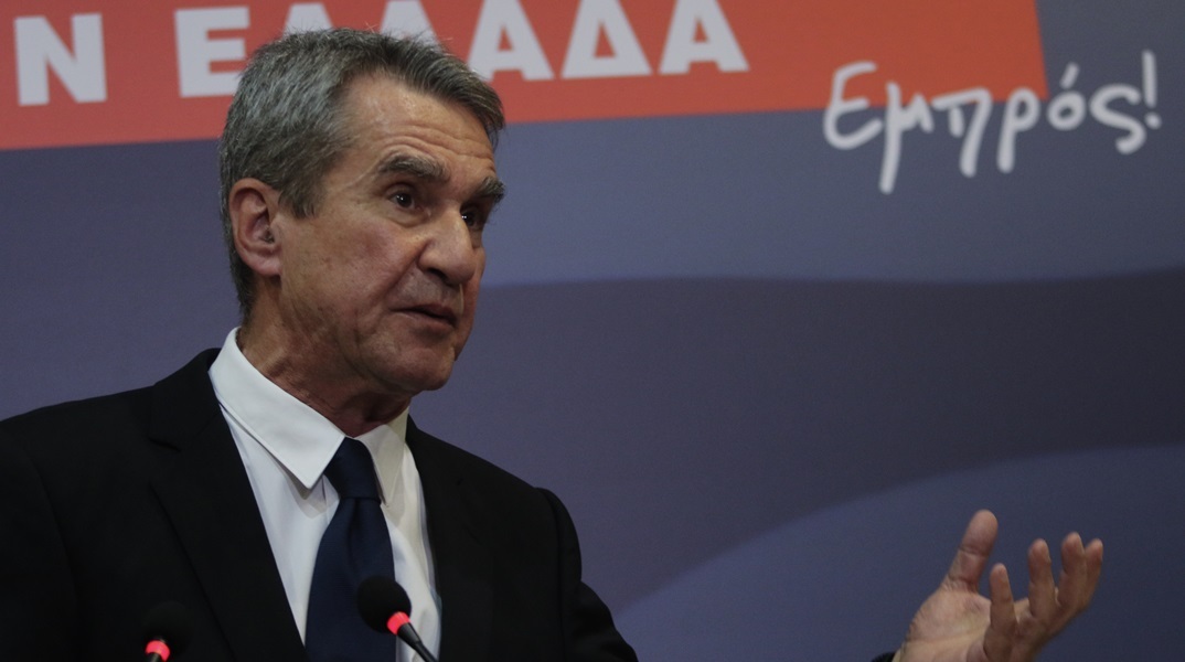 Ανδρέας Λοβέρδος: «Θα είμαι παρών στον χώρο του Κέντρου της πολιτικής»Ανδρέας Λοβέρδος: «Θα είμαι παρών στον χώρο του Κέντρου της πολιτικής»