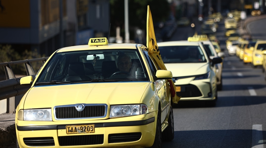 «Χειρόφρενο» τα ταξί στην Αττική - 24ωρη απεργία την Τετάρτη