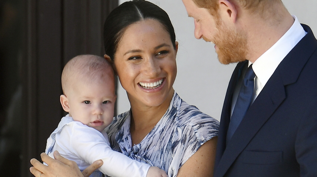 Ο πρίγκιπας Χάρι, η Μέγκαν Μαρκλ και ο μικρός Άρτσι το 2019